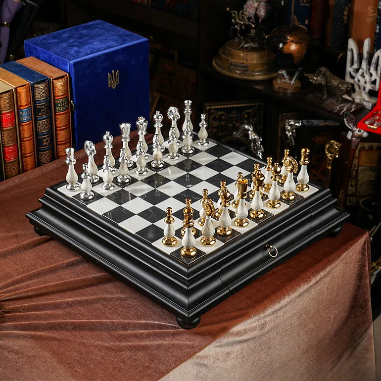 Шахматы Throne of Legends от ITALFAMA — коллекционное издание