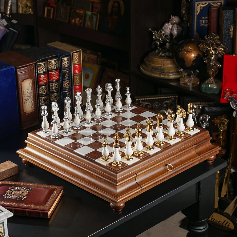 Шахматный набор Grand Tradition — коллекционные фигуры из металла и дерева