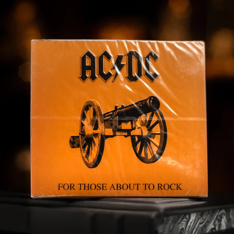 AC/DC – For Those About To Rock (We Salute You) (1981)