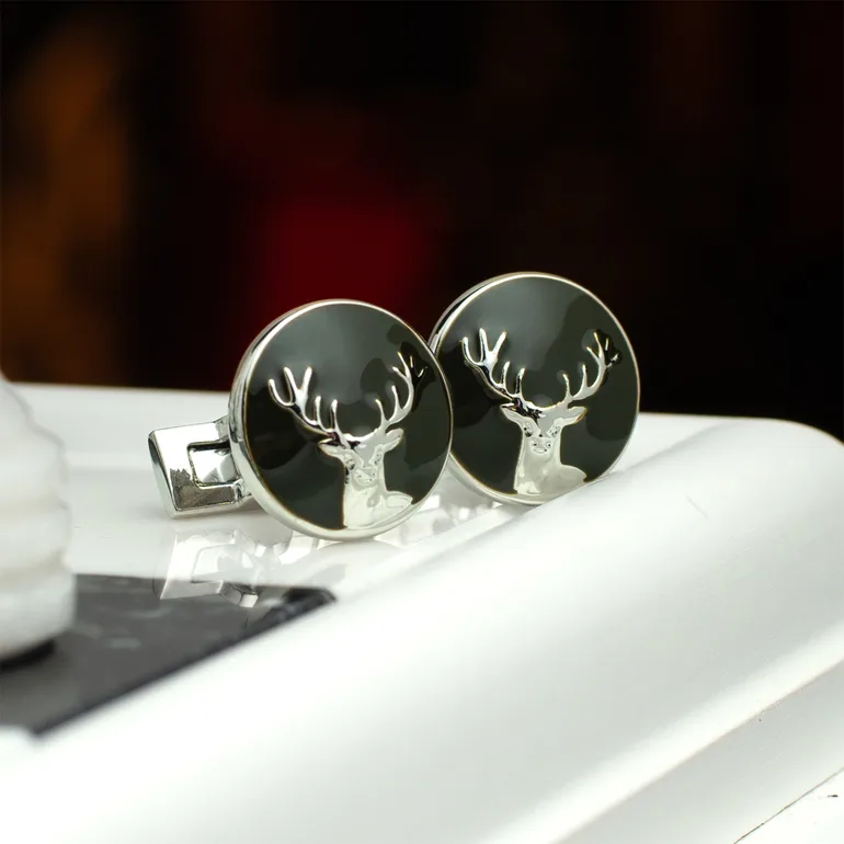 Запонки Skultuna Stag: посріблена латунь і емаль