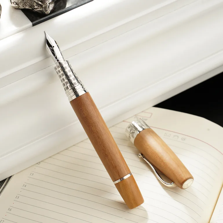 Ручка-перо Montegrappa Rondine: колекція «Прагнення до миру»