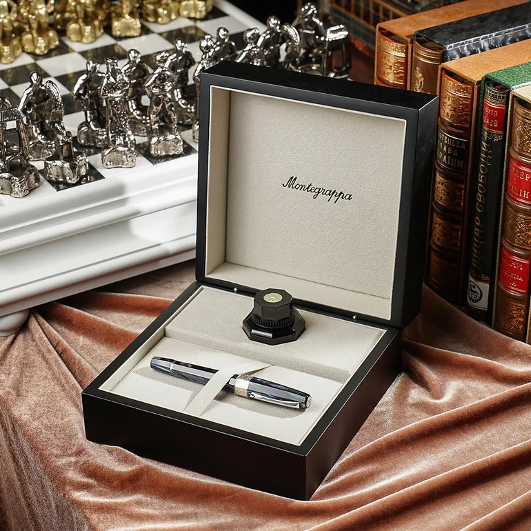 Ручка-перо Montegrappa Extra Otto — стерлинговое серебро, золотое перо
