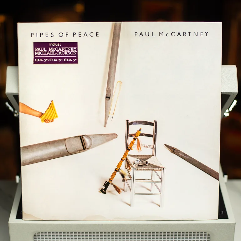 Вінілова платівка Paul McCartney — Pipes Of Peace (1983)