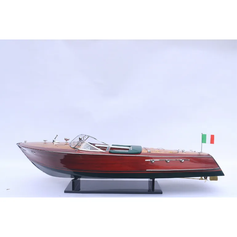 Модель моторной яхты Riva Ariston (67 см) Anchor Power