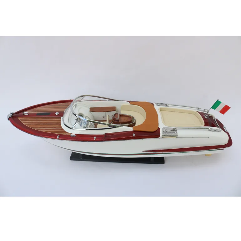 Модель моторної яхти RIVA AQUARIVA GUCCI 67 см від Anchor Power