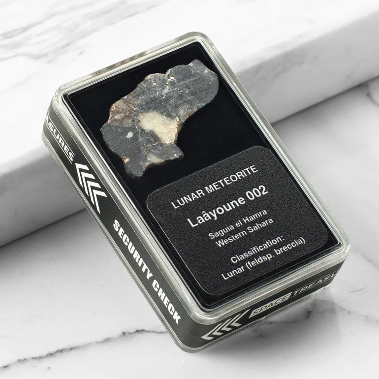 Місячний метеорит Laâyoune 002 — колекційний зразок