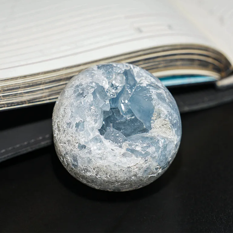 Куля з целестину Berry blue (Stone Art Designe)